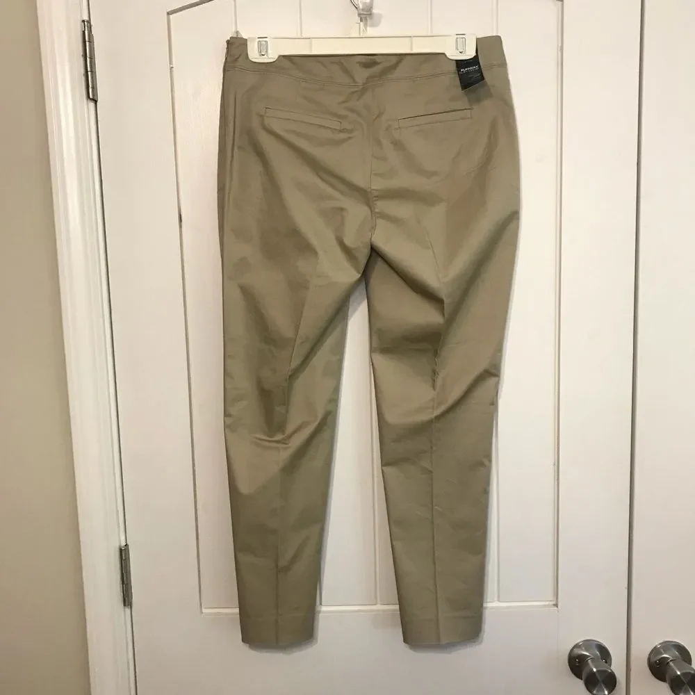Jones New York Stretch Runway Slim Crop Pants Tan Size PETITE 4 NWT